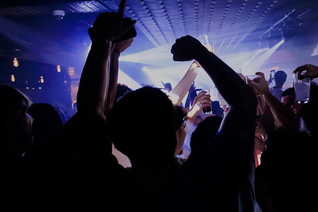 Bottom Club Sevilla